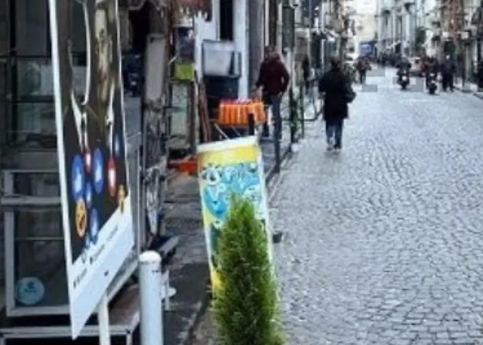 Daire Lisa's House *